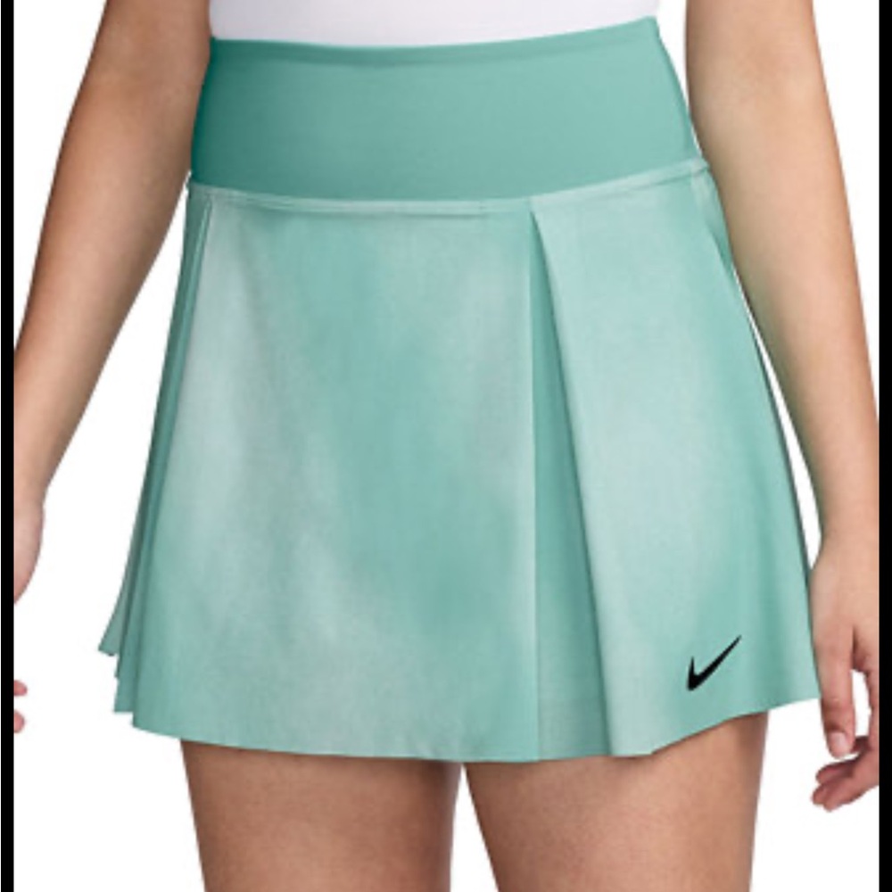 Nike Women's Teal Skirt